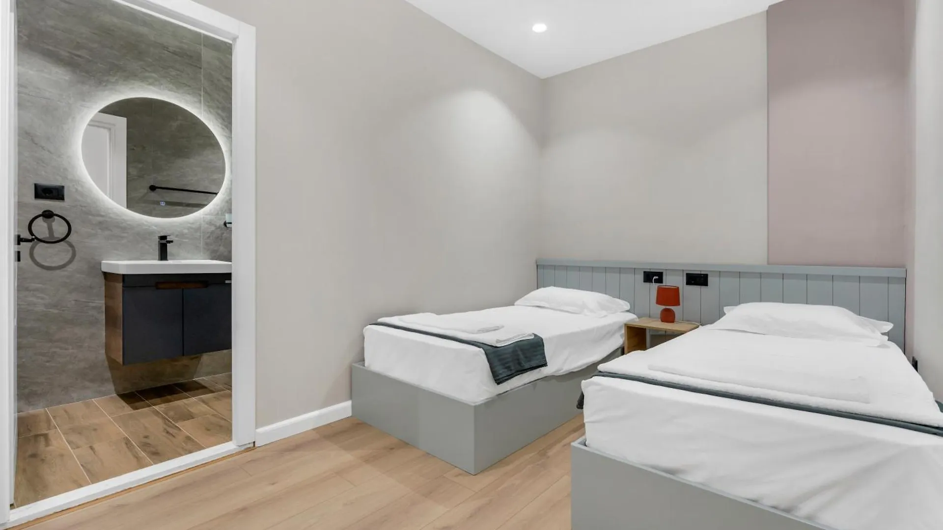 The Nook City Centre En Suite Berat