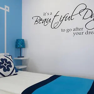 https://chez-new-best-charm-e-design-your-romantic-hideout.hotelaalgarve.com